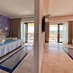 Hotel Paradise And