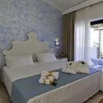 Paradise And Hotel