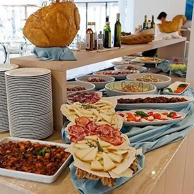 Paradise And 酒店 5*